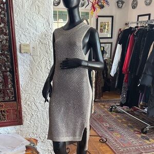 Chic Sleeveless Knit Midi Dress